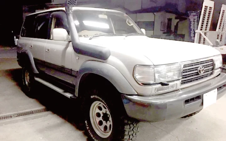 トヨタ ランドクルーザー80にシュノーケルカスタム